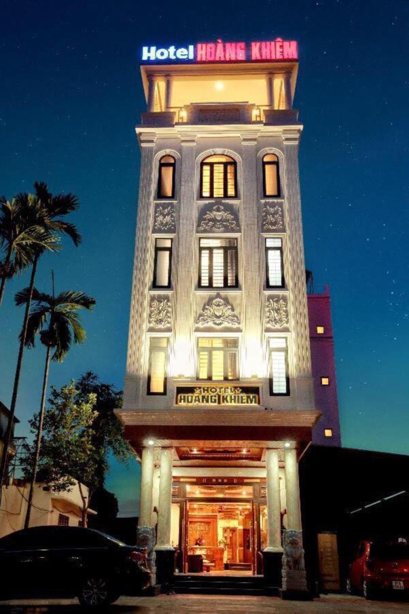 Hoang Khiem Hotel Плей Ку Екстериор снимка