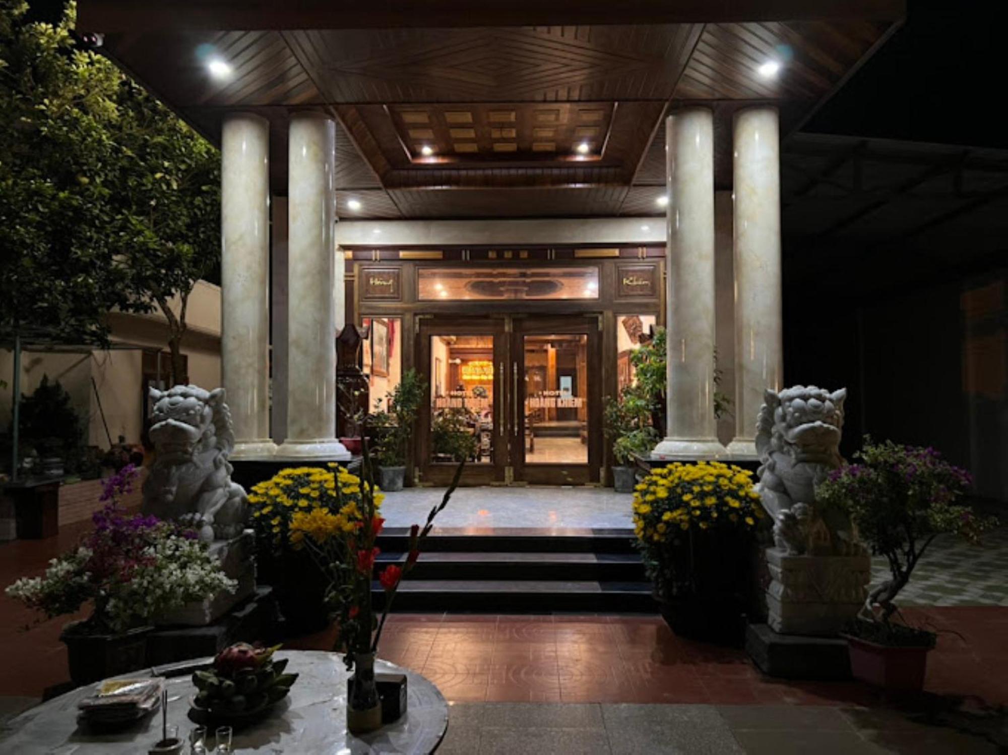 Hoang Khiem Hotel Плей Ку Екстериор снимка