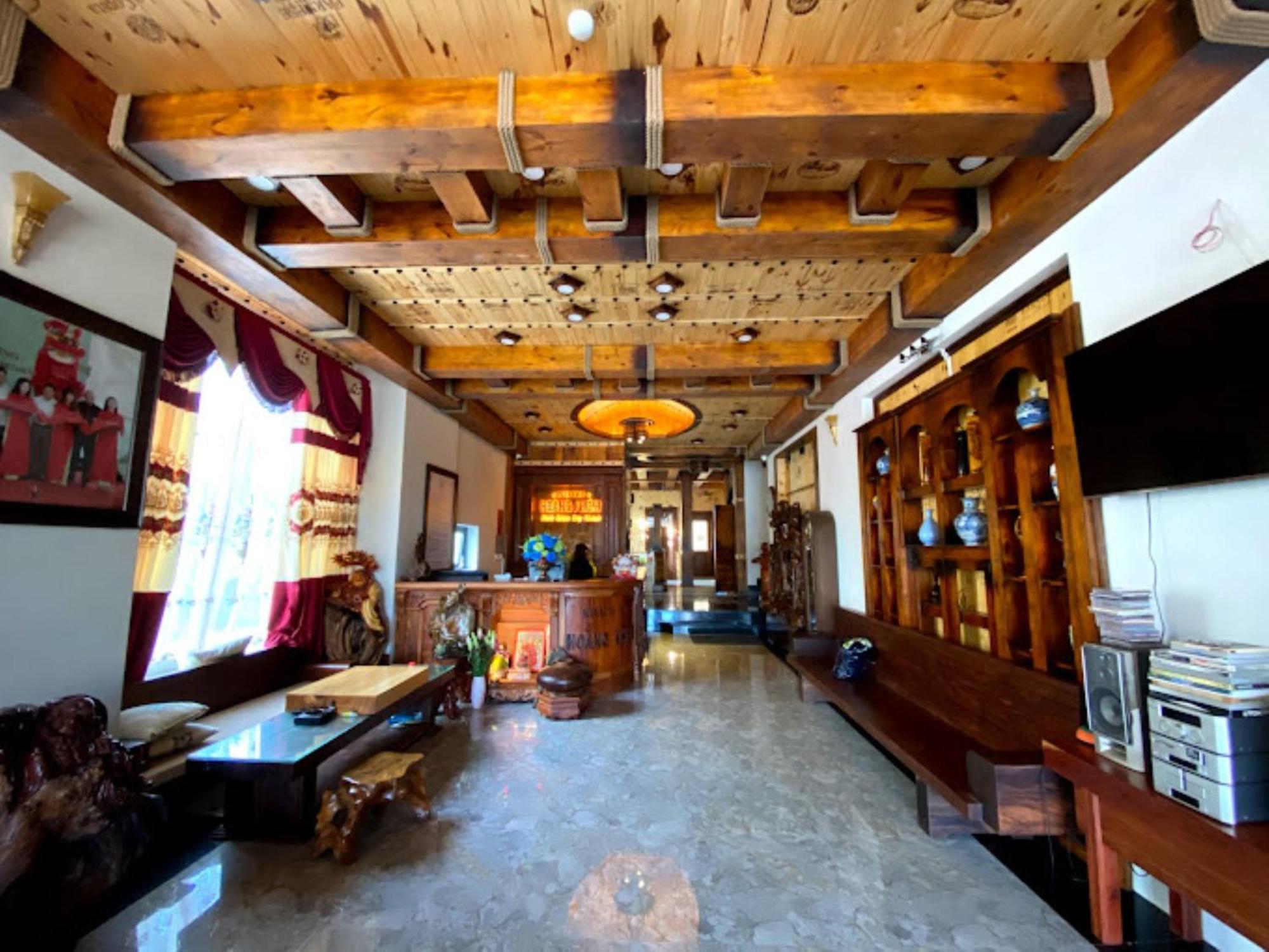 Hoang Khiem Hotel Плей Ку Екстериор снимка