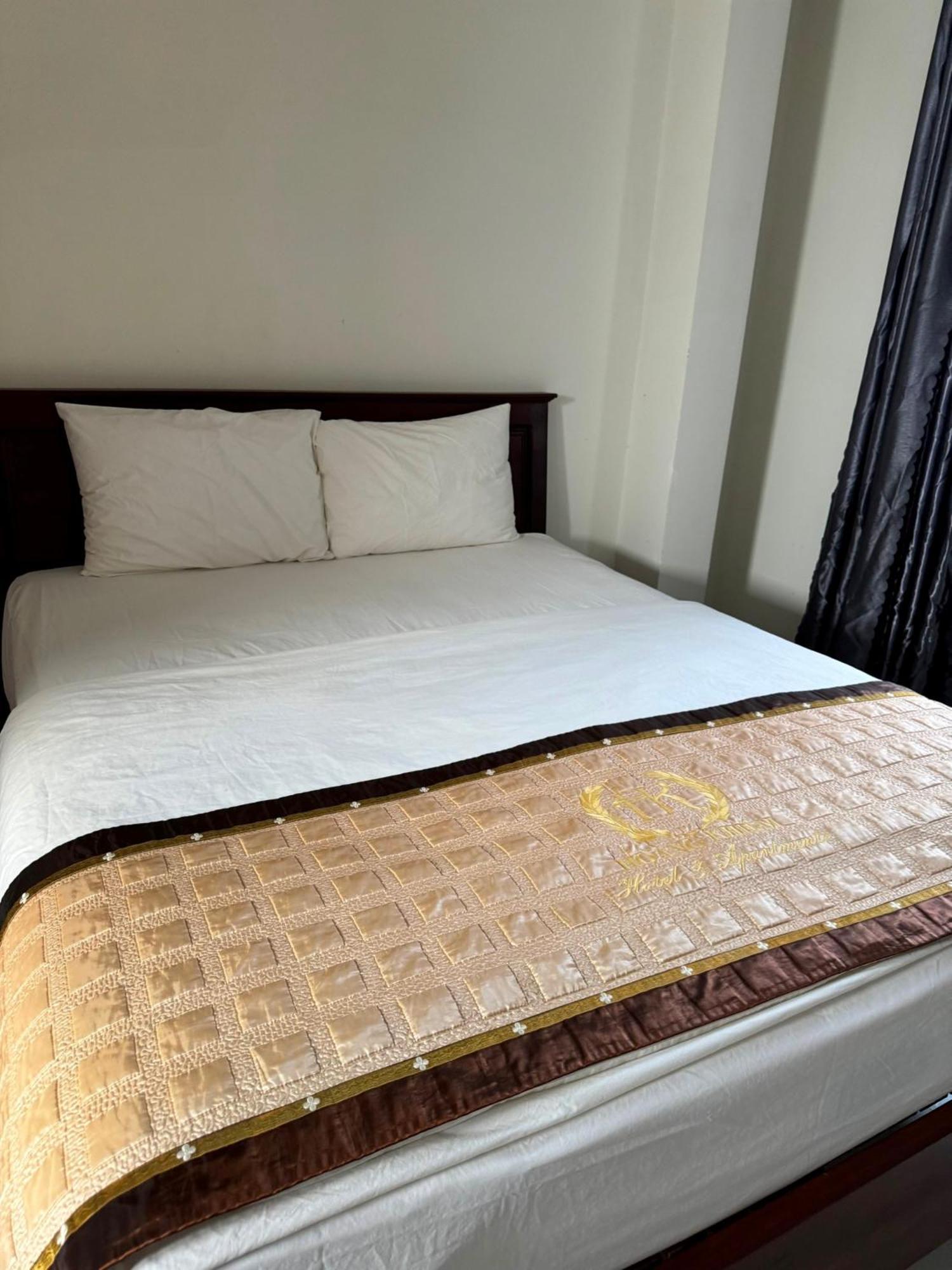 Hoang Khiem Hotel Плей Ку Екстериор снимка